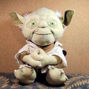 ***SALE*** Disney Star Wars Plush 18" Tall Yoda Lucas Film Cape